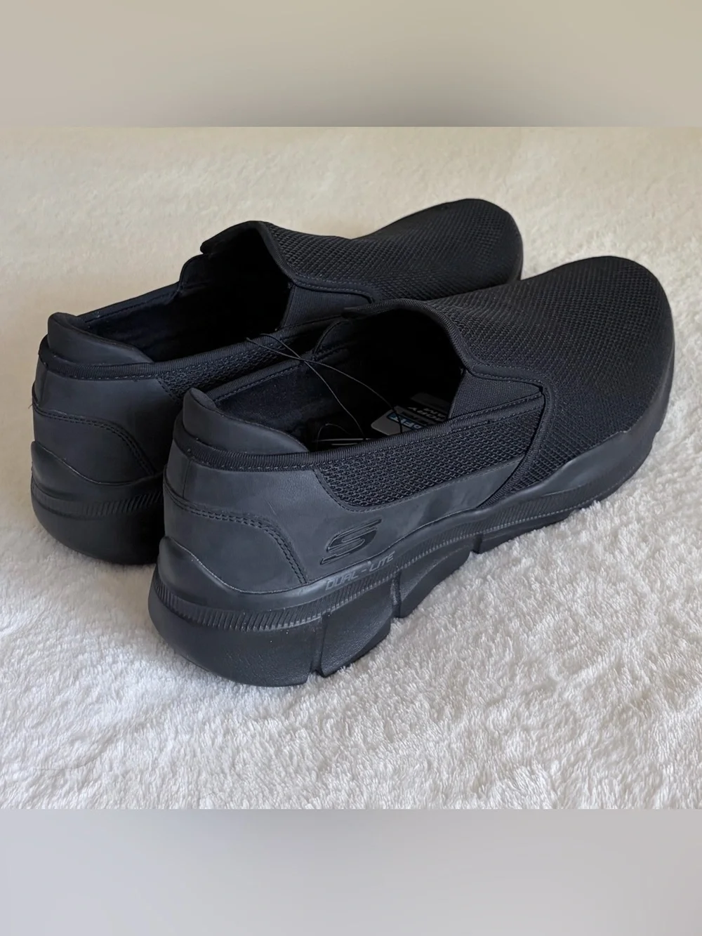 Skechers Black Slip-On Relaxed Fit Mesh Loafers Men’s Sz 13